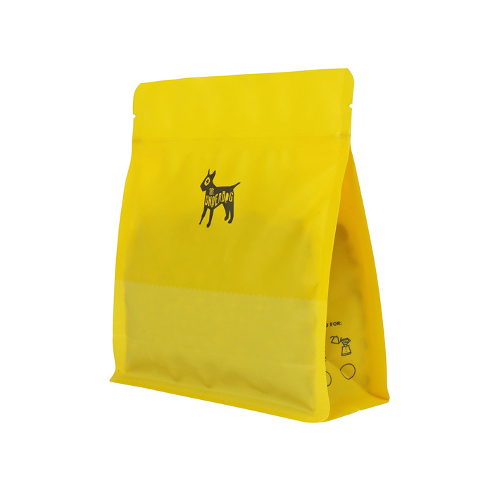 Verpackung aus recycelten Materialien22